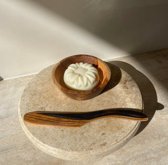 lotion bar with case